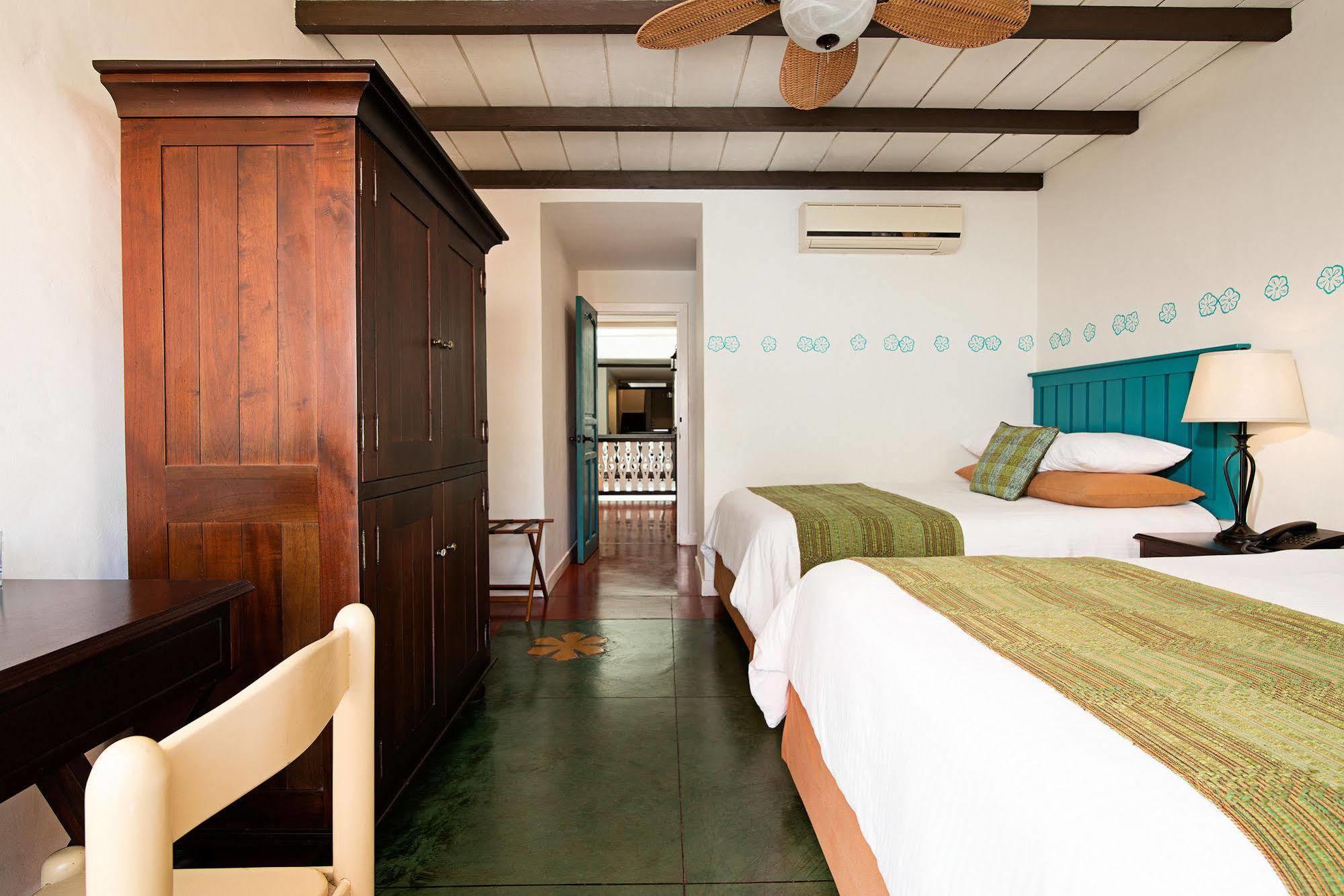 Hotel Isla De Flores Εξωτερικό φωτογραφία